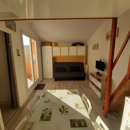 Climatise 4 Places De 25 M2 Avec Mezzanine, Terrasse