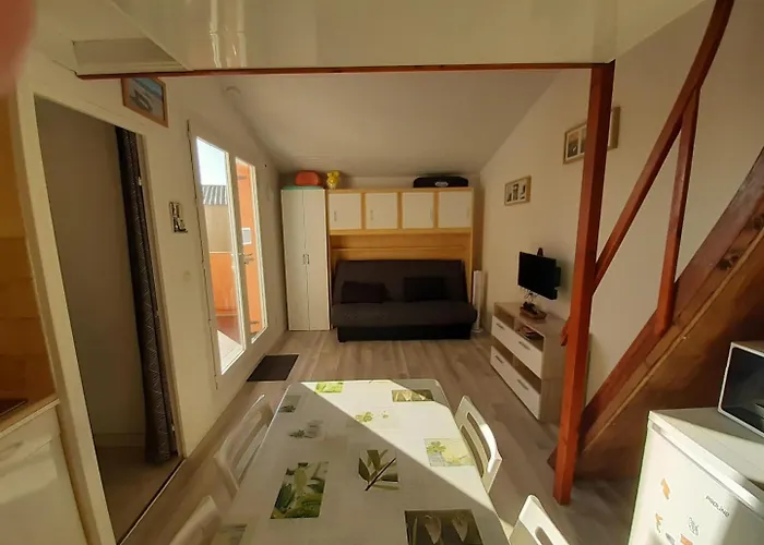 Climatise 4 Places De 25 M2 Avec Mezzanine, Terrasse